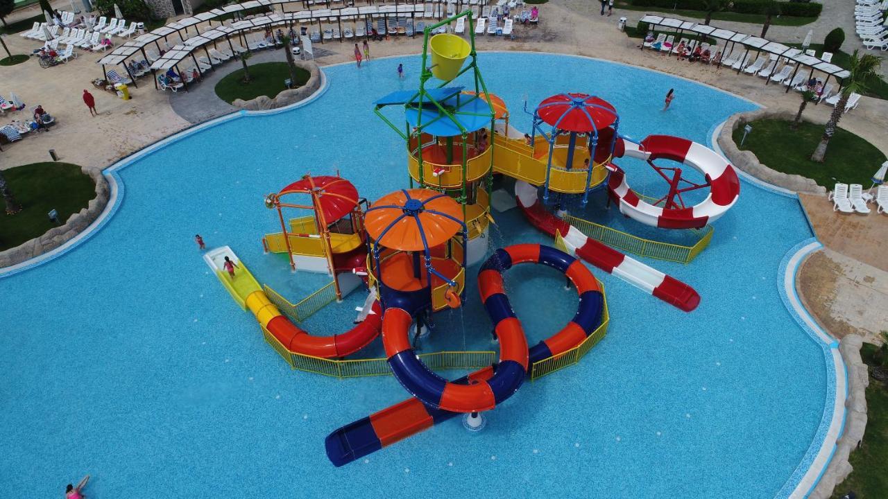 Aqua Nevis Hotel & Aqua Park Солнечный берег Экстерьер фото